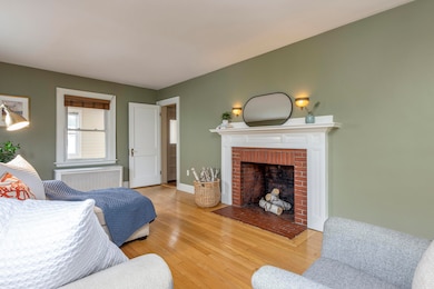 27 Caleb St, Portland, ME 04102 - photo 5