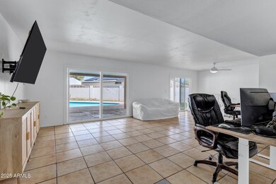 3222 W Hearn Rd-9