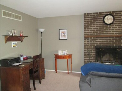 363 Carmell Dr, Pittsburgh, PA 15241 - photo 5