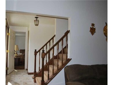 Entry/Foyer. Marble tiled entry