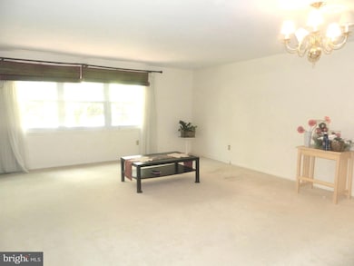 17 Theo Ln, Towson, MD 21204 - photo 3