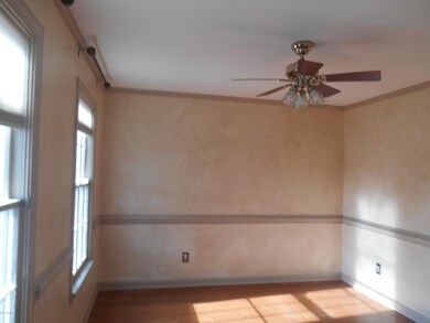 204 Plantation Blvd, Jacksonville, NC 28540 - photo 7