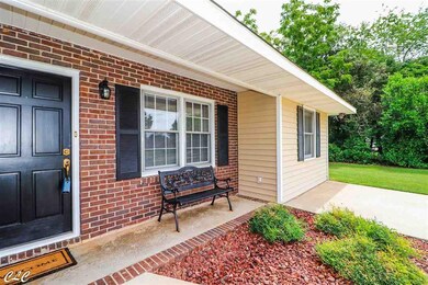 111 Lancelot Ct, Warner Robins, GA 31093 - photo 3