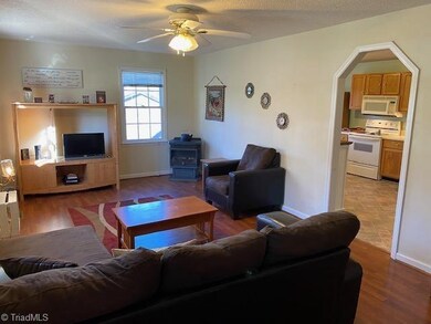 2052 King Ct, Asheboro, NC 27203 - photo 2