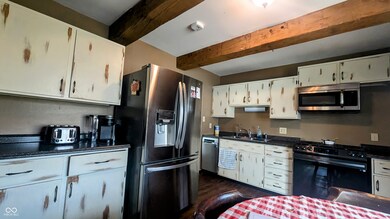 831 Middle Dr, Whiteland, IN 46184 - photo 4