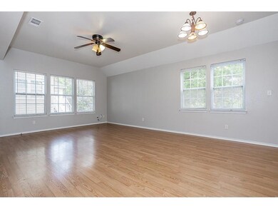 2115 E 18th St unit B, Austin, TX 78702 - photo 3