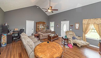 203 Fairlane Dr, Shelbyville, TN 37160 - photo 7