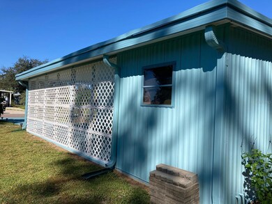 2824 Manatee Rd, Tavares, FL 32778 - photo 5