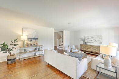10 Yeamans Road living room
