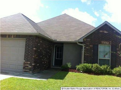 EXCELLENT CONDITION READY TO MOVE IN