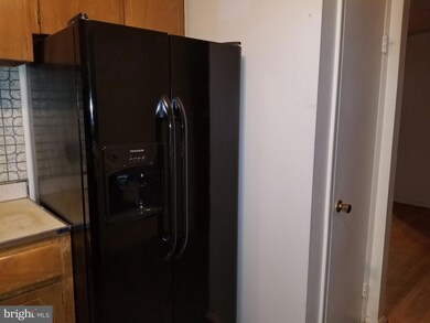 9232 Rolling View Dr, Lanham, MD 20706 - photo 5