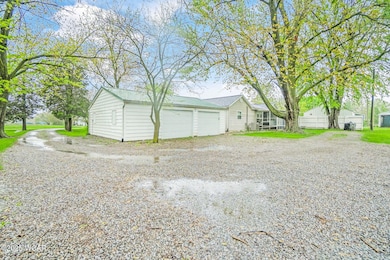 2-web-or-mls-1805-blaine-street-findlay-