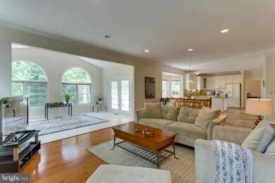 2047 Madrillon Rd, Vienna, VA 22182 - photo 3