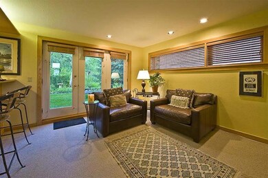 Sitting room adjacent to kitchen