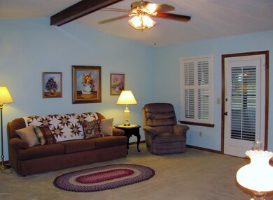 3029 Bridgeview Dr, Jacksonville, FL 32216 - photo 4