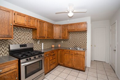 unlisted-address, Zion, IL 60099 - photo 6