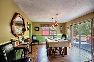 Beagle Hill dining room
