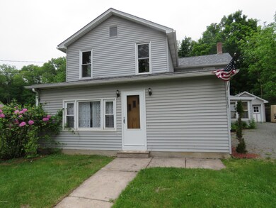 113 Prospect St, Hawley, PA 18428 - photo 2