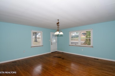 1202 Tapoco Ave, Maryville, TN 37801 - photo 5