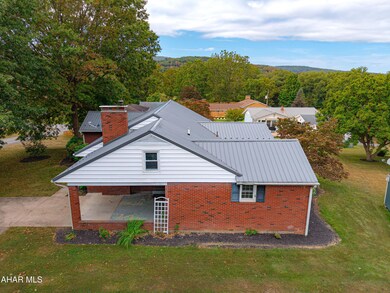 168 Shawnee Cir, Bedford, PA 15522 - photo 5