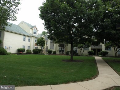 7359 Sauerkraut Ln unit H, Macungie, PA 18062 - photo 2