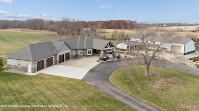 9285 Guinea Rd, Grand Ledge, MI 48837 - photo 2