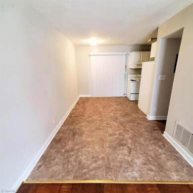 1625 W Northwest Blvd, Winston Salem, NC 27104 - photo 4