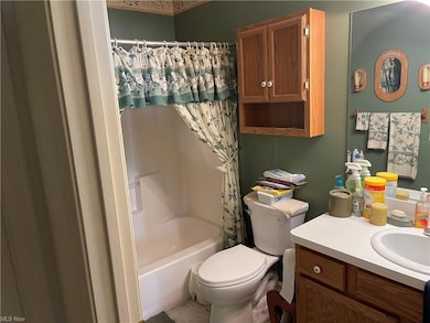 176 Kensington Ct unit 40, Aurora, OH 44202 - photo 3