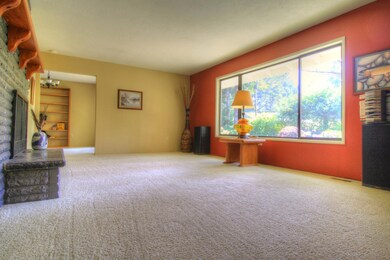 LivingRoom1