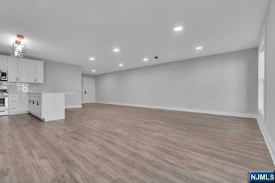 108 Ridge Rd unit 302, North Arlington, NJ 07031 - photo 7