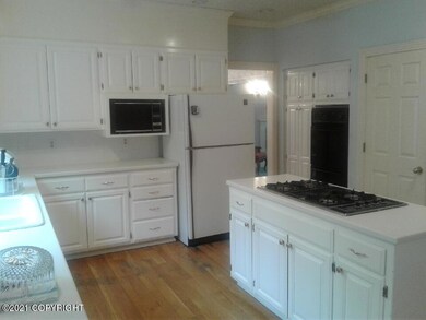 8660 E Empire Cir, Wasilla, AK 99654 - photo 3