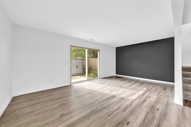 1030 Galliton Ct unit B, Columbus, OH 43220 - photo 6