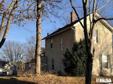 2307 Farnam St, Davenport, IA 52803 - photo 3