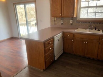 207 S Darrowby Dr, Raymore, MO 64083 - photo 5