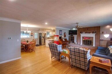 605 N Lange Ave, Maryville, IL 62062 - photo 7