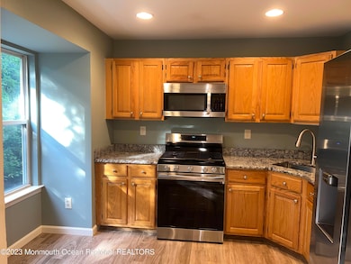 29 Heron Ct, Manalapan, NJ 07726 - photo 5