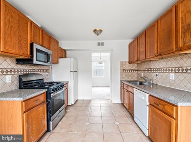 7534 Campbell Ct, Manassas, VA 20109 - photo 5