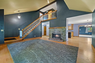 465 Dena Cir, Racine, WI 53402 - photo 4