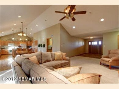 1401 Dorothea Dr, Zumbrota, MN 55992 - photo 2