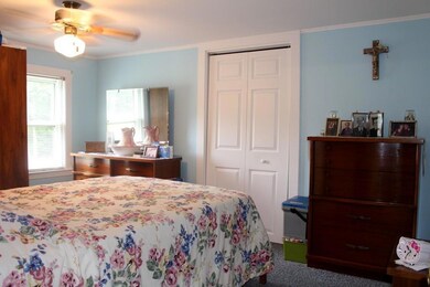 Large Master Bedroom - Renovated in...