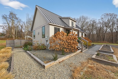 21R Upper Walnut Hill Rd, East Lyme, CT 06333 - photo 3