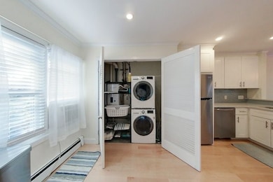 61 Clinton St unit C, Newport, RI 02840 - photo 7