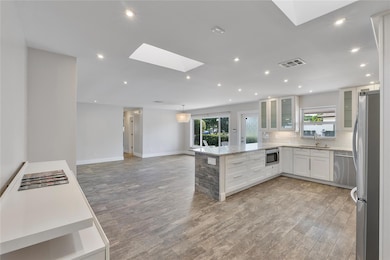 1009 SE 10th Ct, Deerfield Beach, FL 33441 - photo 5