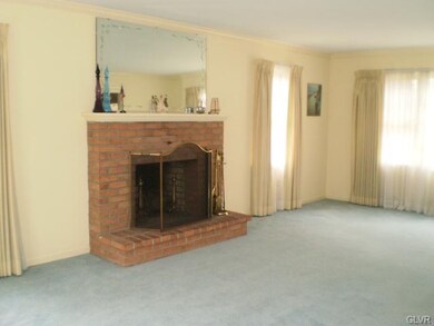 Raised hearth masonry fireplace