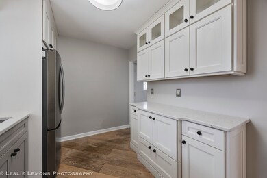 629 S Main St unit BACK, Naperville, IL 60540 - photo 7