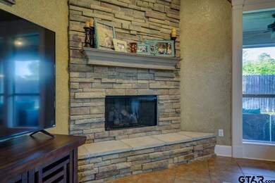 810 Marquette Ln, Tyler, TX 75703 - photo 5