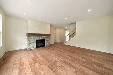 HS-03-049_Beech_Living room_Fireplace_Vi