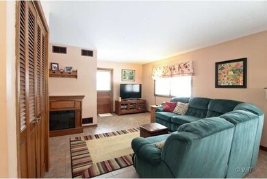 726 N Eastland St, Elmhurst, IL 60126 - photo 5