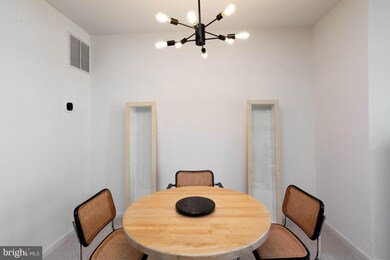 2516 Woodrow Wilson Dr, Herndon, VA 20171 - photo 5