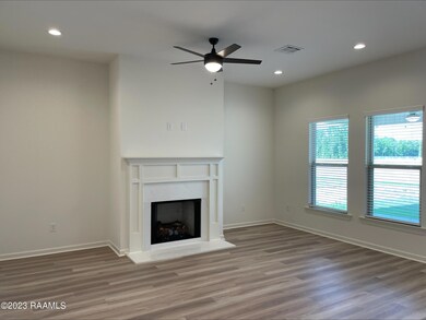 003 LIVING ROOM